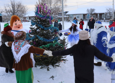 В девяти поселках владимирской глубинки жители встретили Новый год по-соседски